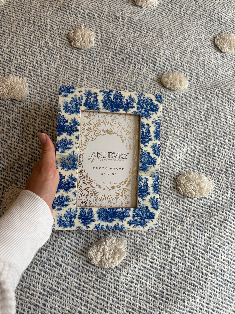 Toile blue and white picture frame